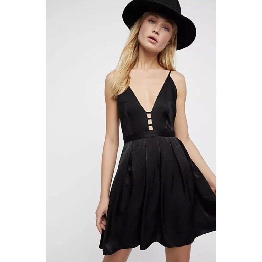 FREE PEOPLE Sz 10 PARTY ALL NIGHT SILKY SATIN SLEEVELESS MINI DRESS BLACK